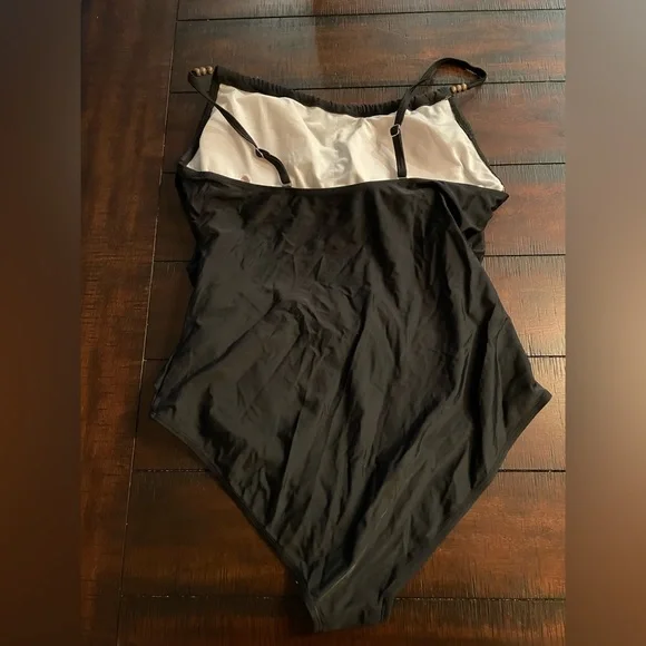 Women’s Zando XXL Black One Piece Flattering Ruched Tummy - Picture 2 of 3